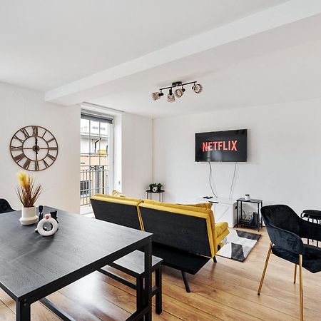 Sleek Shoreditch Hideout - 2 Bed Gem With Balcony In Central Лондон Екстер'єр фото