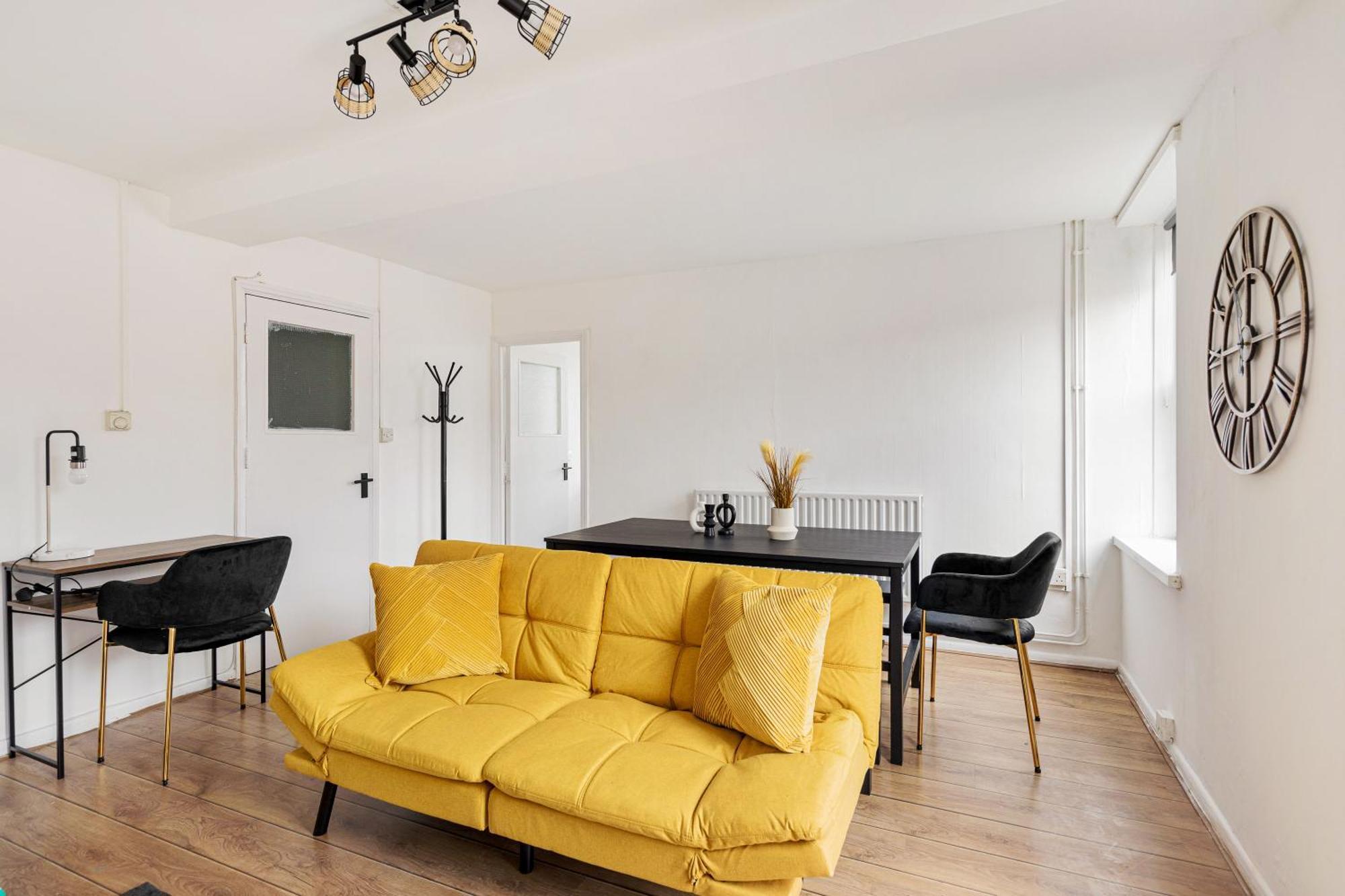Sleek Shoreditch Hideout - 2 Bed Gem With Balcony In Central Лондон Екстер'єр фото